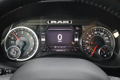 2022 RAM 1500 Big Horn 4x4 Crew Cab 5'7 Box