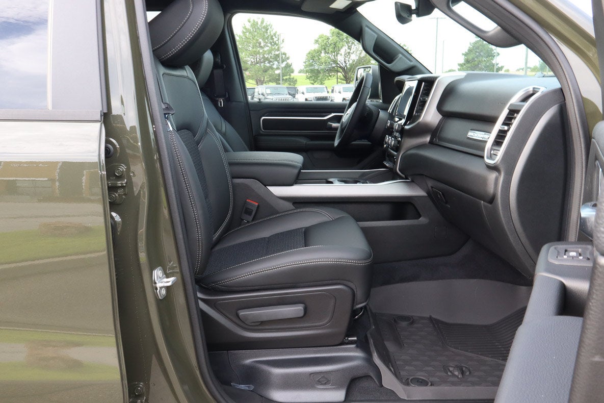 2026 RAM 1500 Big Horn 4x4 Crew Cab 5'7 Box