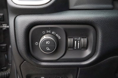 2019 RAM 1500 Big Horn/Lone Star 4x4 Crew Cab 5'7 Box