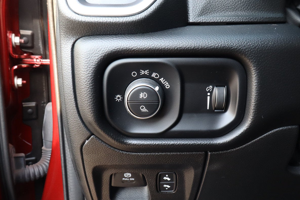 2022 RAM 1500 Big Horn 4x4 Crew Cab 5'7 Box