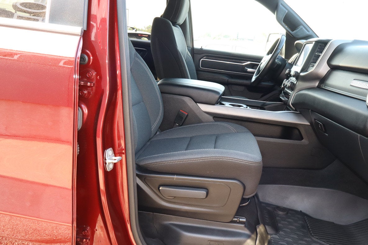 2022 RAM 1500 Big Horn 4x4 Crew Cab 5'7 Box