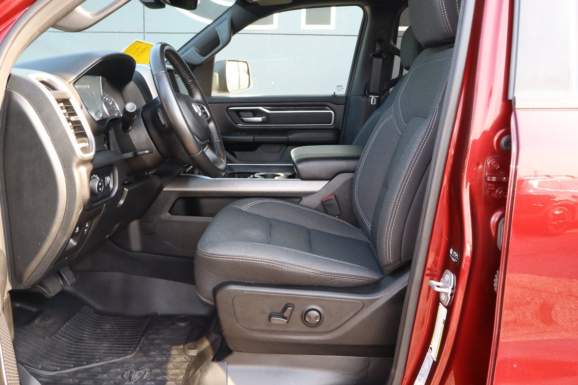 2022 RAM 1500 Big Horn 4x4 Crew Cab 5'7 Box