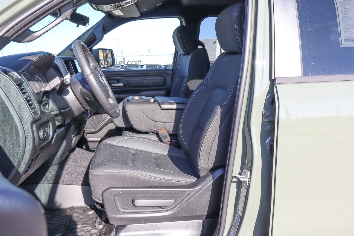 2026 RAM 1500 Warlock 4x4 Crew Cab 5'7 Box