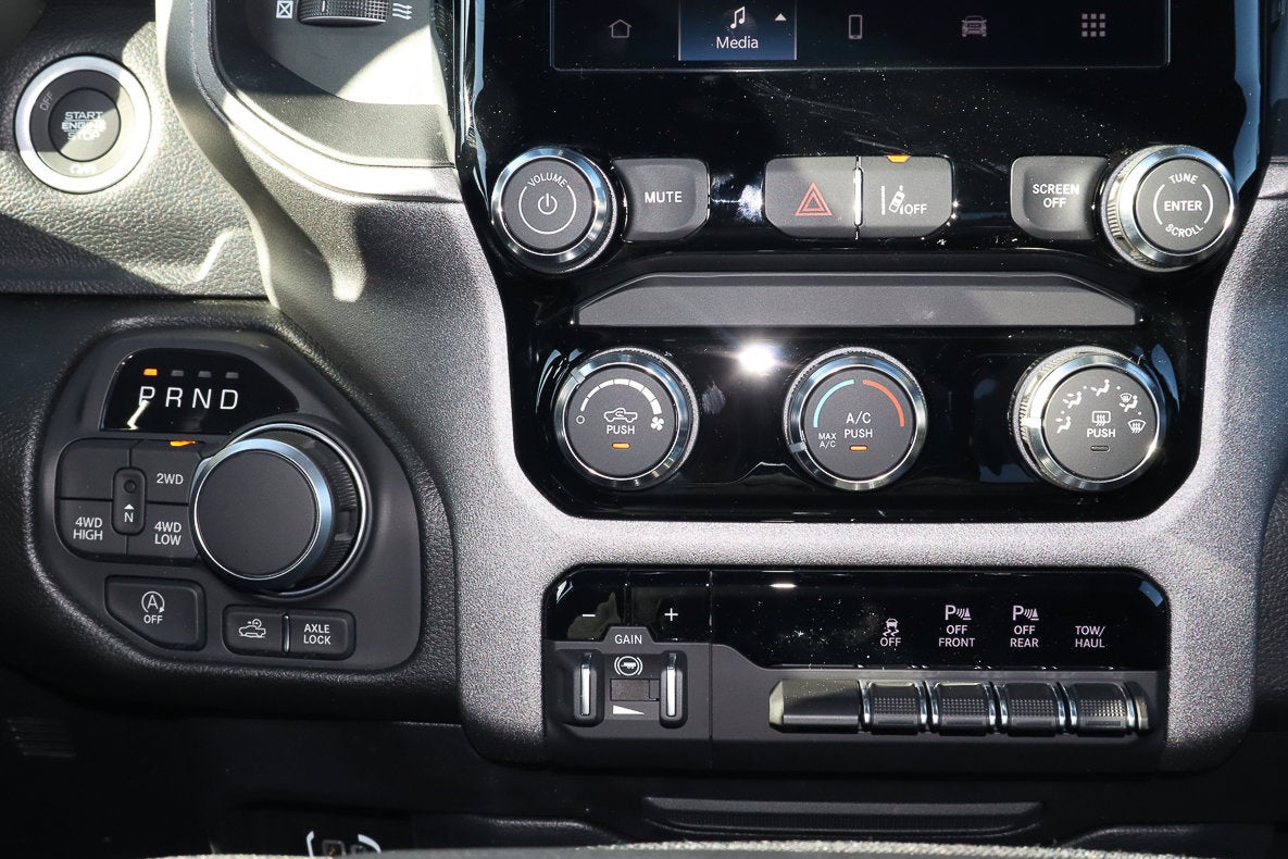 2026 RAM 1500 Warlock 4x4 Crew Cab 5'7 Box