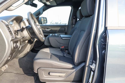 2026 RAM 1500 Express 4x4 Crew Cab 5'7 Box