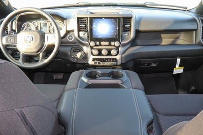 2026 RAM 1500 Express 4x4 Crew Cab 5'7 Box