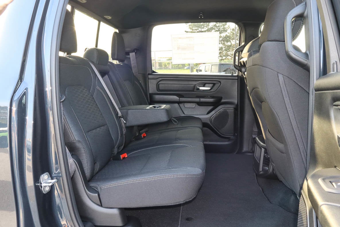2026 RAM 1500 Express 4x4 Crew Cab 5'7 Box