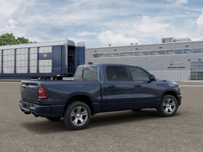 2026 RAM 1500 Express 4x4 Crew Cab 5'7 Box