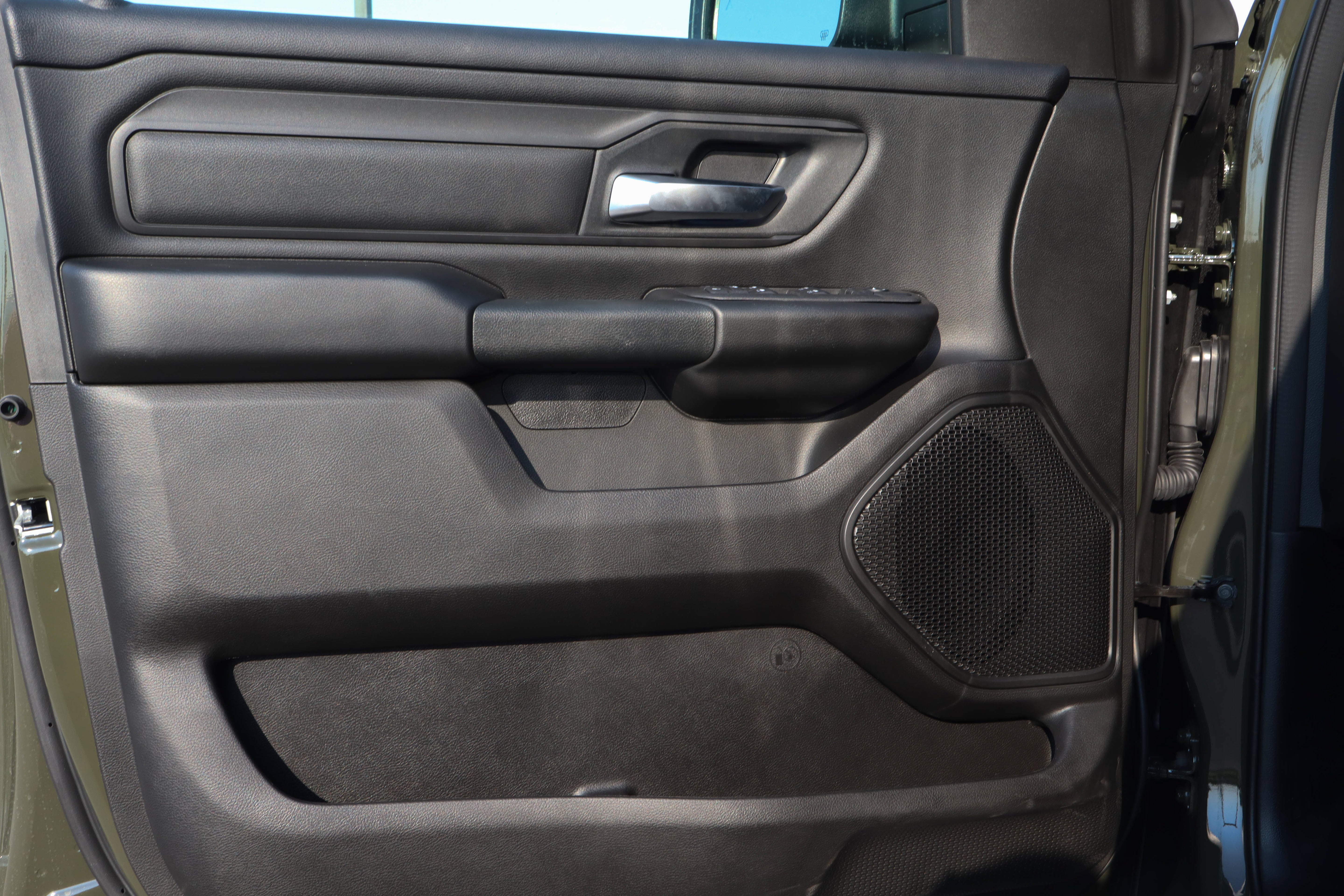 2026 RAM 1500 Warlock 4x4 Crew Cab 5'7 Box