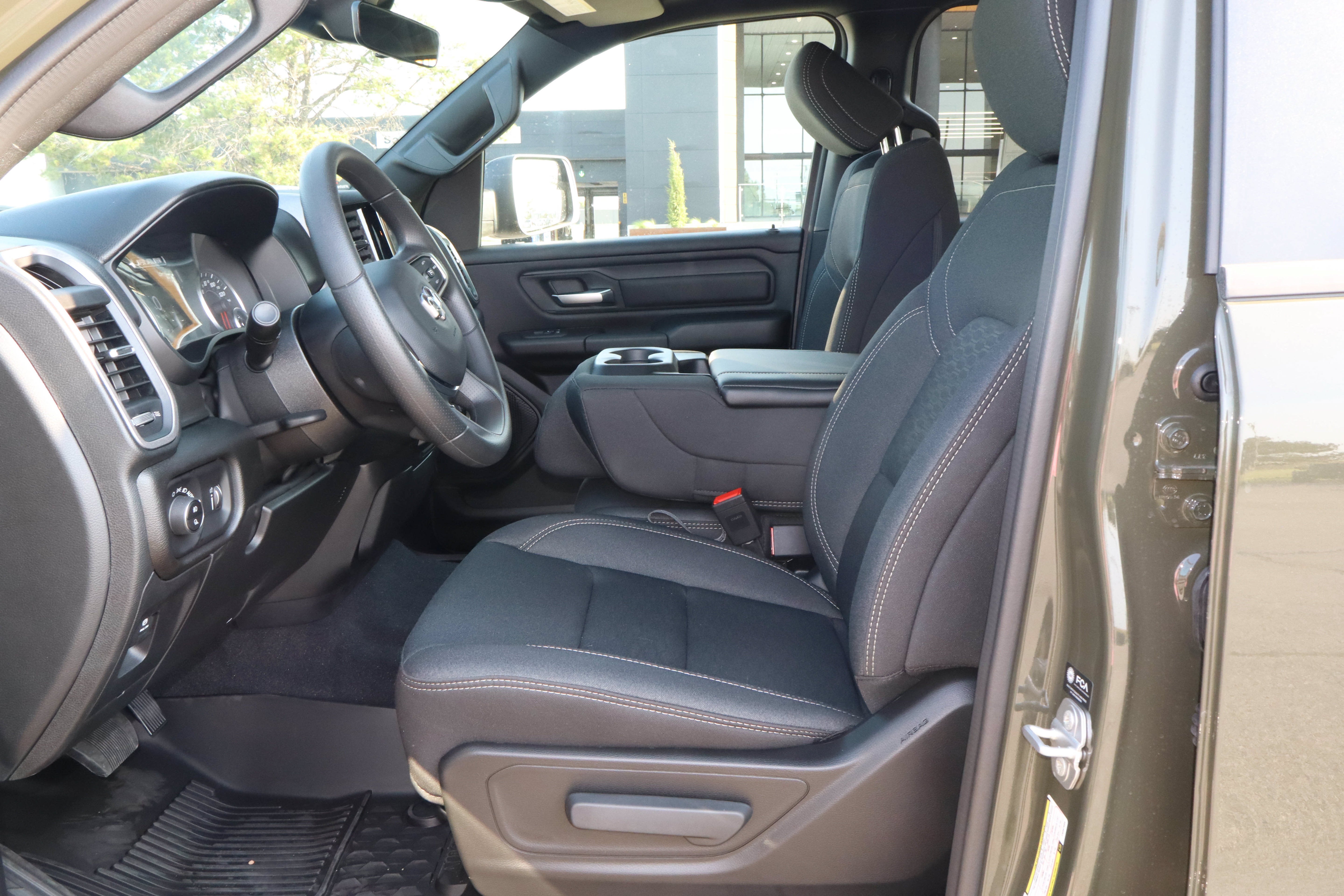 2026 RAM 1500 Warlock 4x4 Crew Cab 5'7 Box