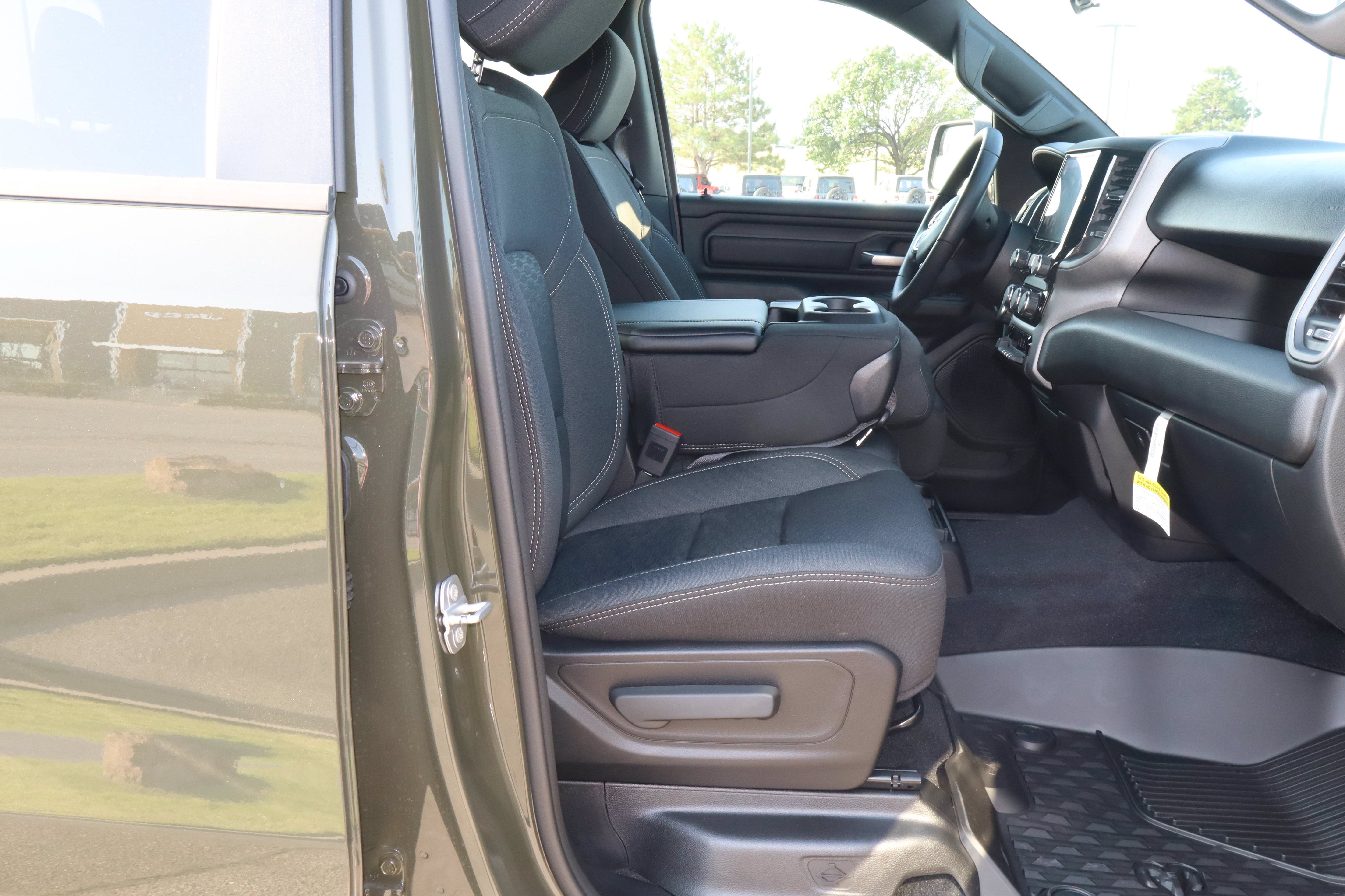 2026 RAM 1500 Warlock 4x4 Crew Cab 5'7 Box