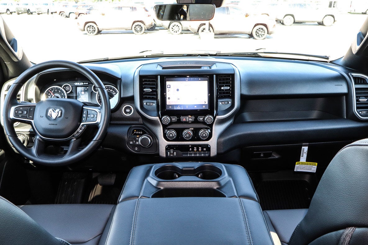 2026 RAM 1500 Tradesman 4x4 Crew Cab 5'7 Box