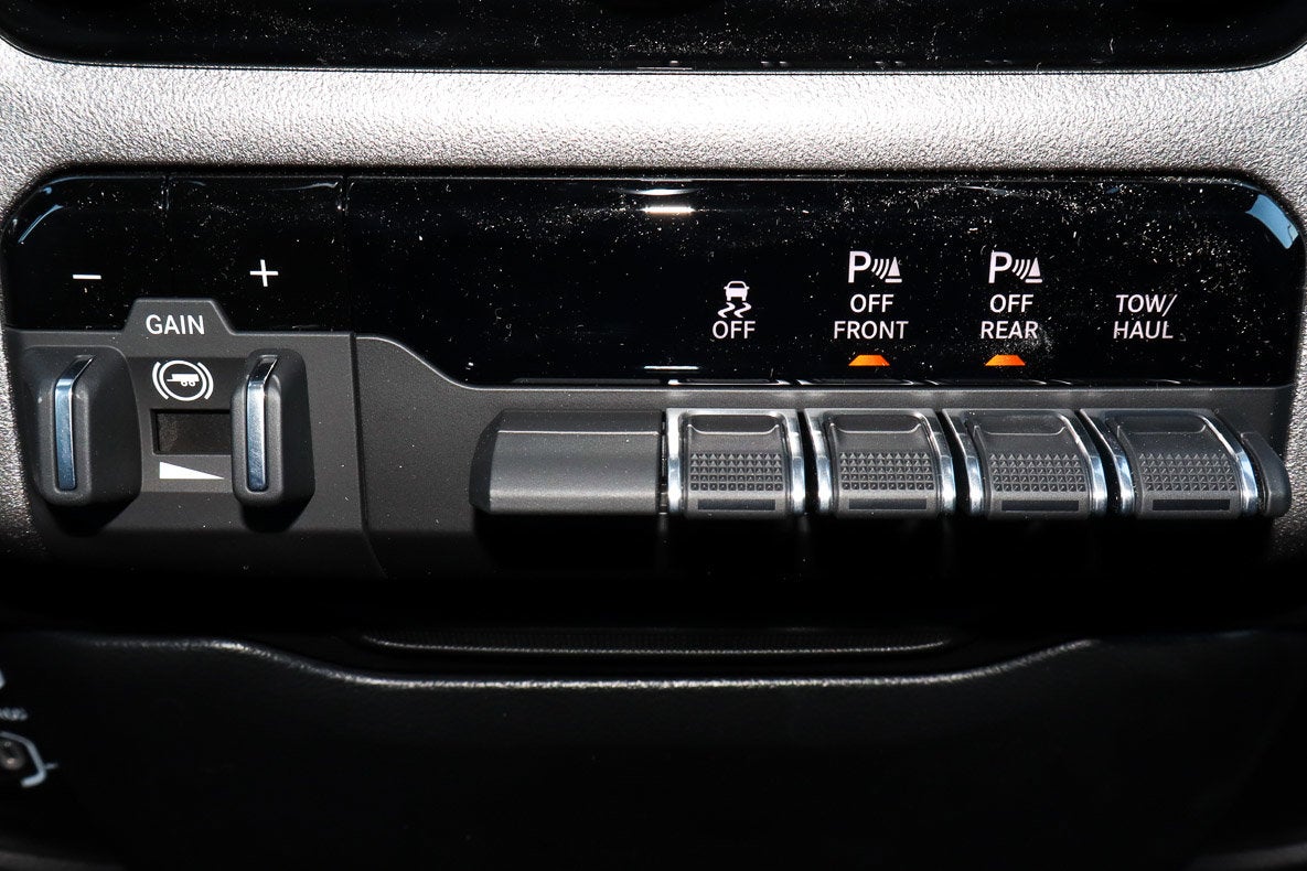 2026 RAM 1500 Tradesman 4x4 Crew Cab 5'7 Box
