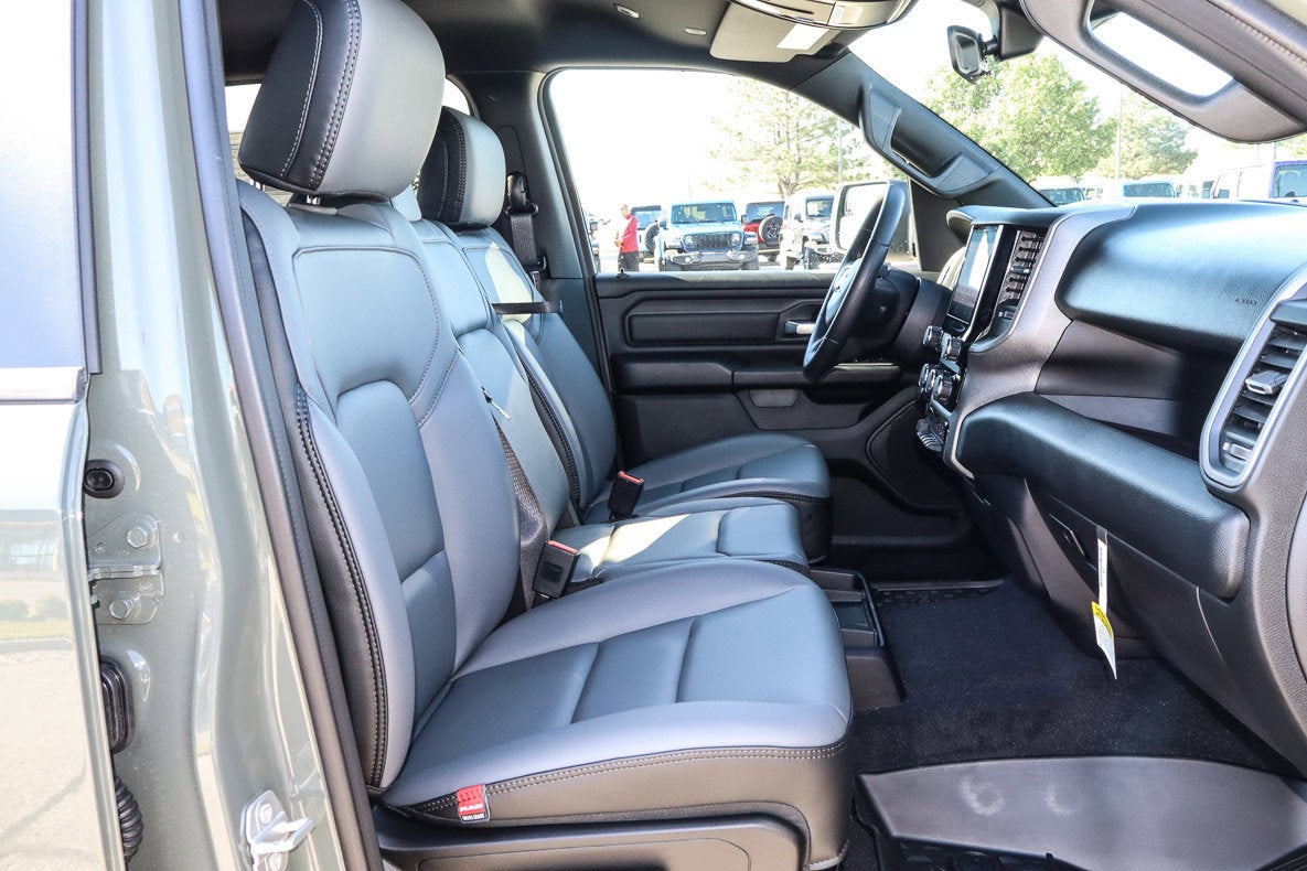 2026 RAM 1500 Tradesman 4x4 Crew Cab 5'7 Box