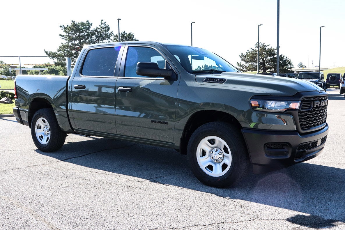2026 RAM 1500 Tradesman 4x4 Crew Cab 5'7 Box