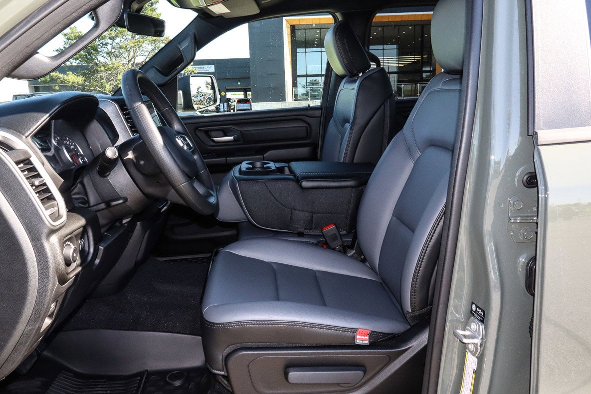 2026 RAM 1500 Tradesman 4x4 Crew Cab 5'7 Box