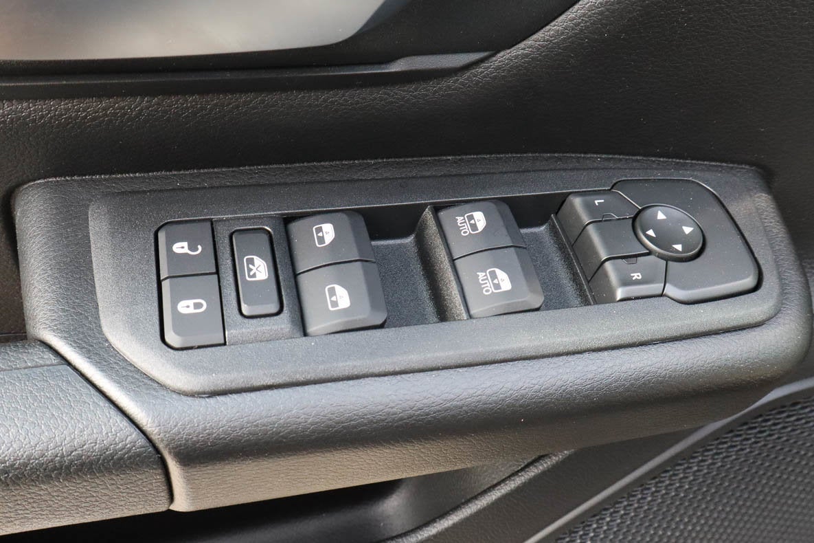 2026 RAM 1500 Express 4x4 Crew Cab 5'7 Box