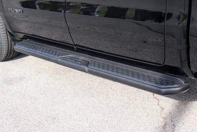 2026 RAM 1500 Express 4x4 Crew Cab 5'7 Box