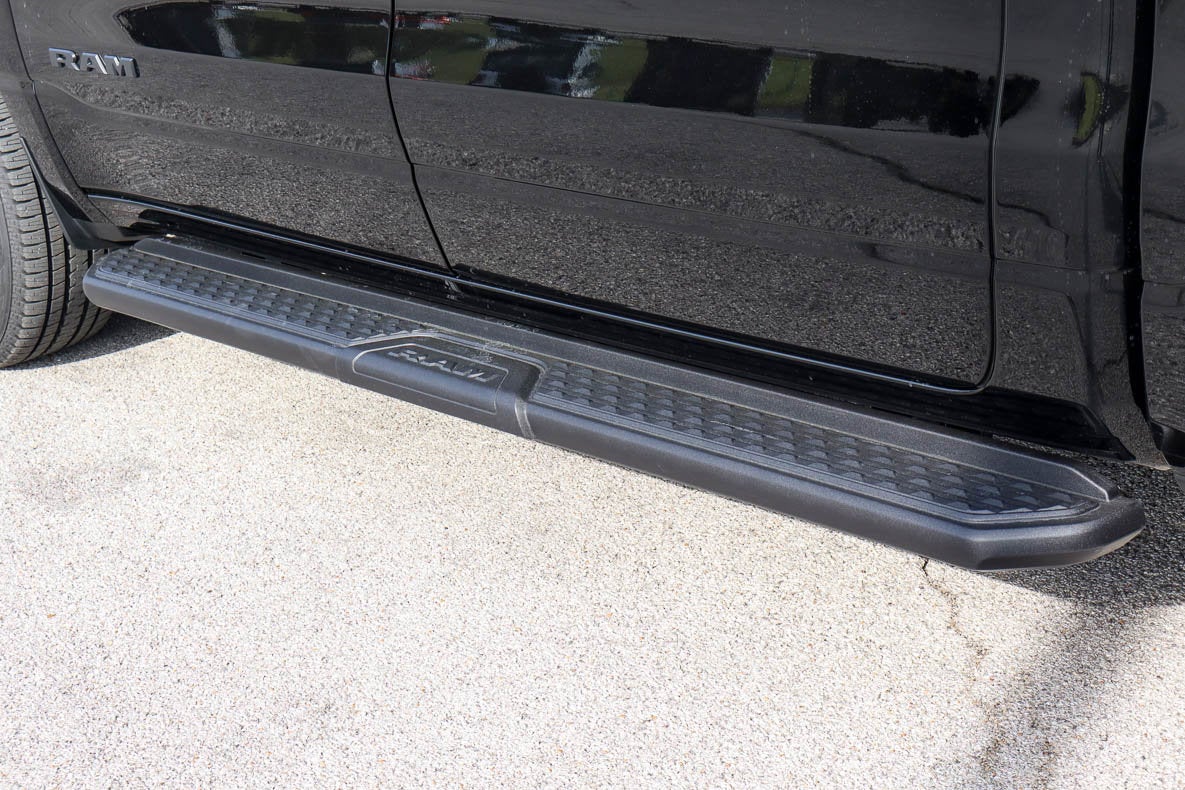 2026 RAM 1500 Express 4x4 Crew Cab 5'7 Box