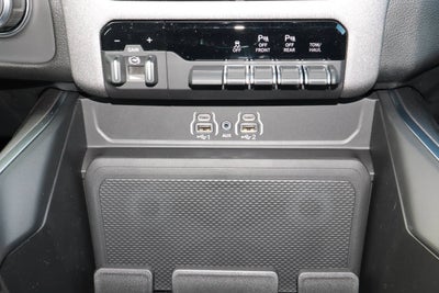 2027 RAM 1500 Express 4x4 Crew Cab 5'7 Box