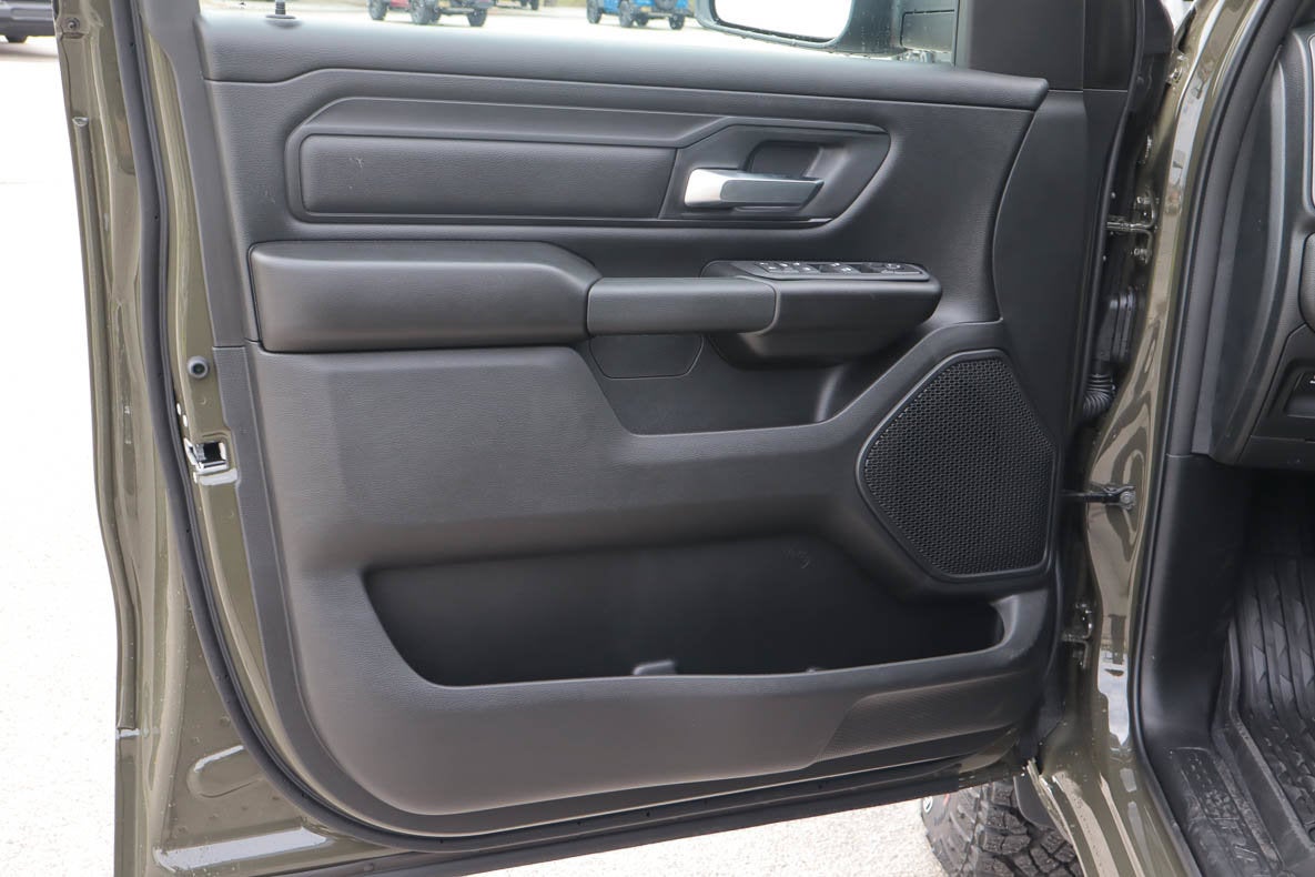 2027 RAM 1500 Warlock 4x4 Crew Cab 5'7 Box