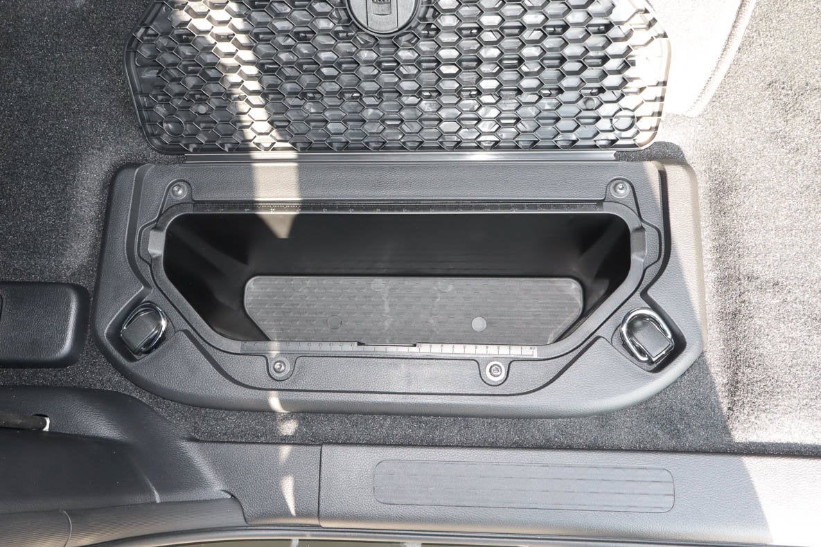 2027 RAM 1500 Express 4x4 Crew Cab 5'7 Box