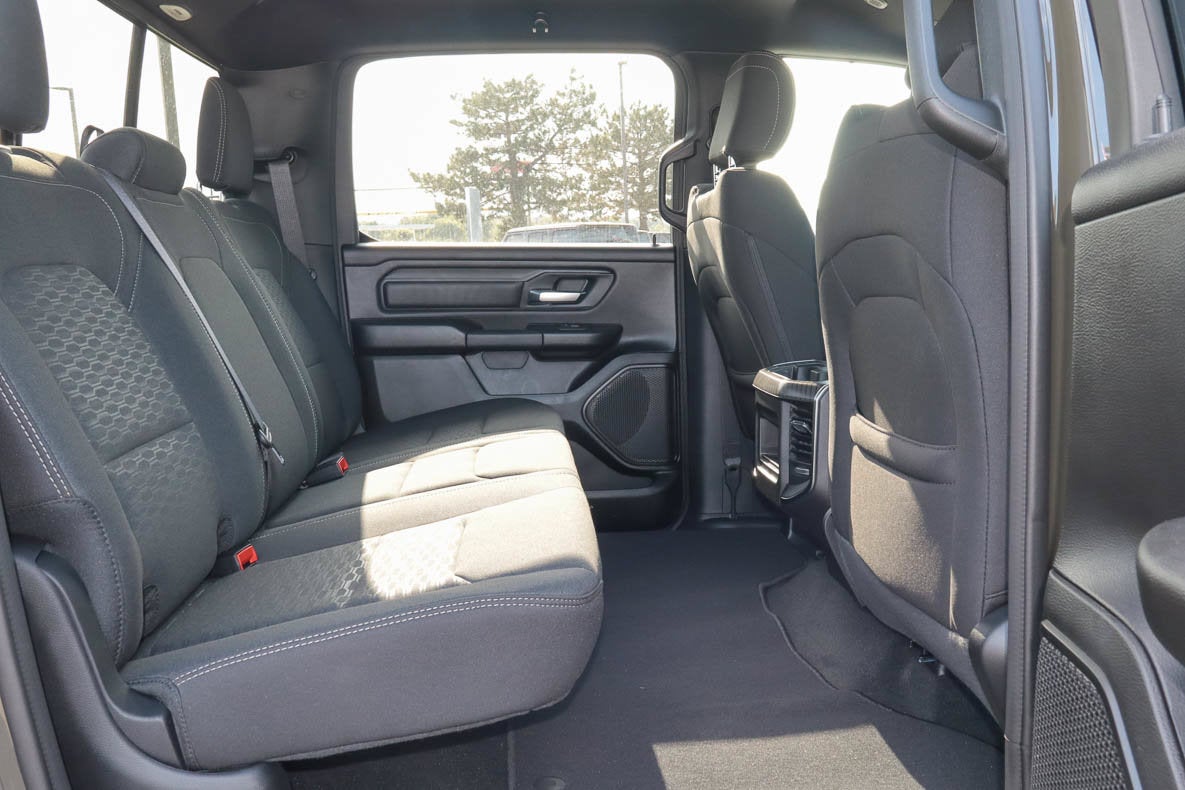 2027 RAM 1500 Express 4x4 Crew Cab 5'7 Box