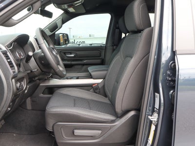 2026 RAM 1500 Express 4x4 Crew Cab 5'7 Box