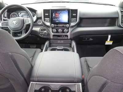 2026 RAM 1500 Express 4x4 Crew Cab 5'7 Box