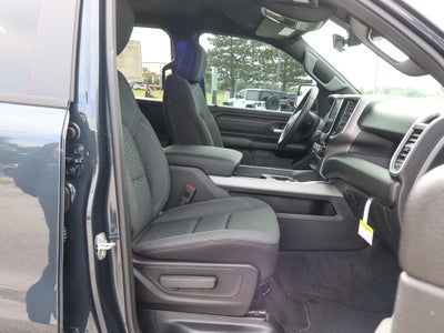 2026 RAM 1500 Express 4x4 Crew Cab 5'7 Box