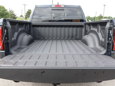 2026 RAM 1500 Express 4x4 Crew Cab 5'7 Box