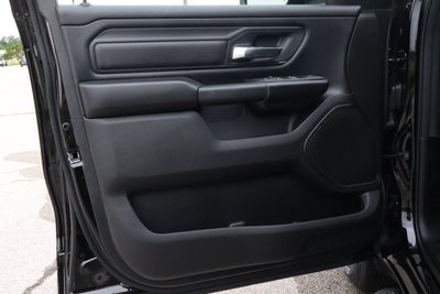 2026 RAM 1500 Express 4x4 Crew Cab 5'7 Box