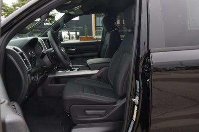 2026 RAM 1500 Express 4x4 Crew Cab 5'7 Box