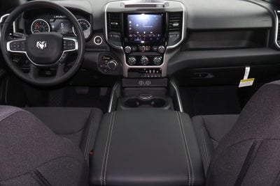 2026 RAM 1500 Express 4x4 Crew Cab 5'7 Box