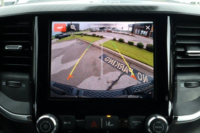 2026 RAM 1500 Express 4x4 Crew Cab 5'7 Box