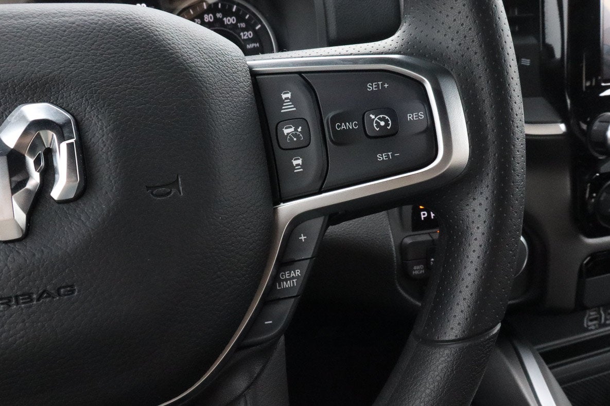 2026 RAM 1500 Express 4x4 Crew Cab 5'7 Box
