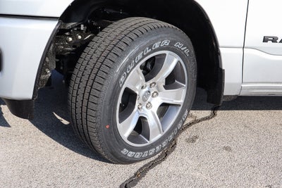 2026 RAM 1500 Express 4x4 Crew Cab 5'7 Box