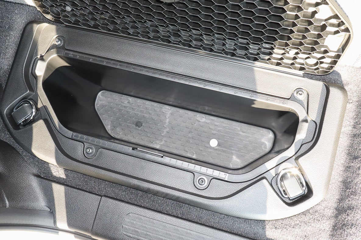 2026 RAM 1500 Express 4x4 Crew Cab 5'7 Box