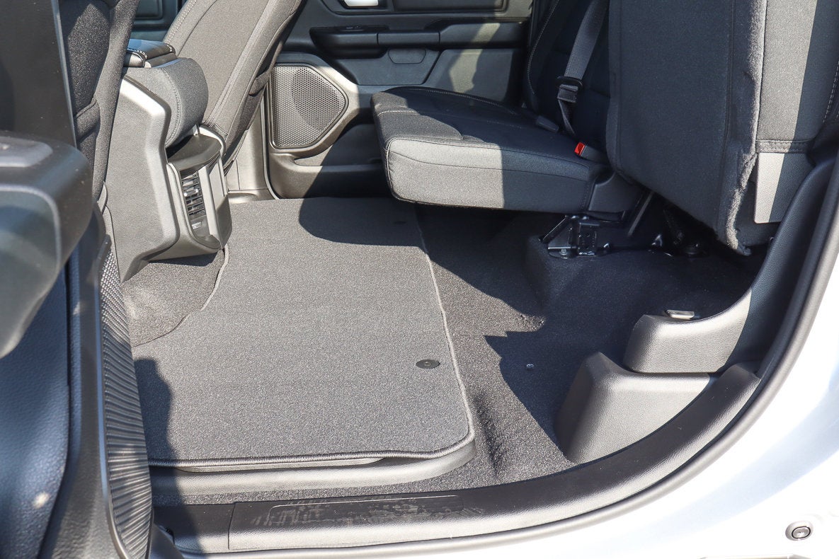 2026 RAM 1500 Express 4x4 Crew Cab 5'7 Box