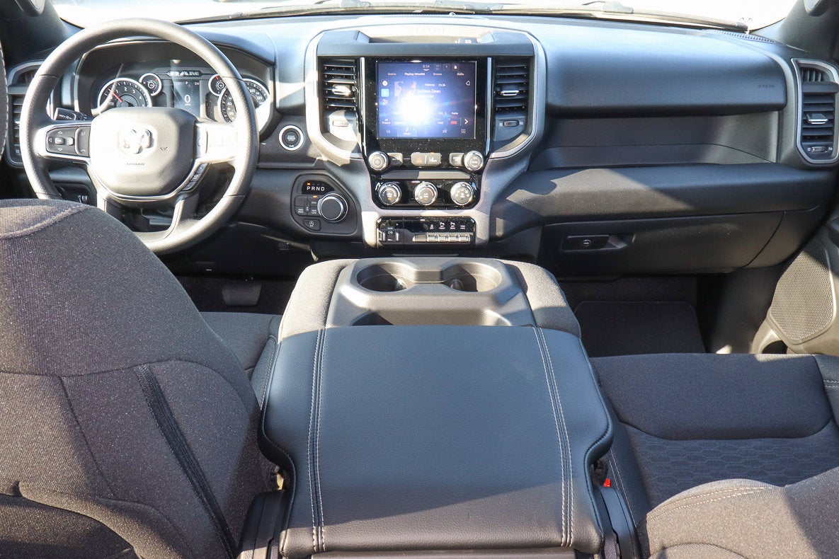 2026 RAM 1500 Express 4x4 Crew Cab 5'7 Box