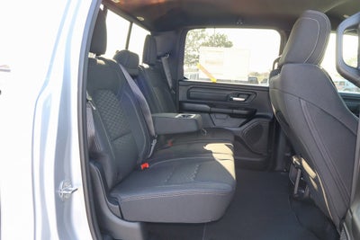 2026 RAM 1500 Express 4x4 Crew Cab 5'7 Box