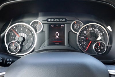 2026 RAM 1500 Express 4x4 Crew Cab 5'7 Box