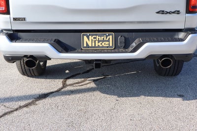 2026 RAM 1500 Express 4x4 Crew Cab 5'7 Box