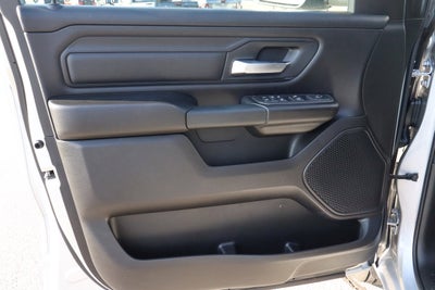 2026 RAM 1500 Express 4x4 Crew Cab 5'7 Box