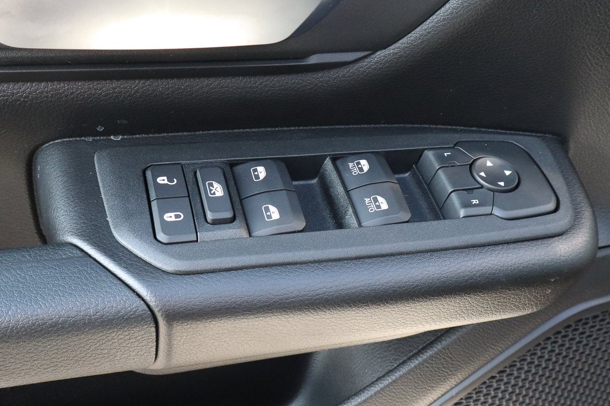 2026 RAM 1500 Express 4x4 Crew Cab 5'7 Box