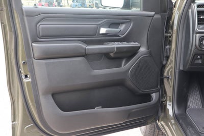 2027 RAM 1500 Express 4x4 Crew Cab 5'7 Box