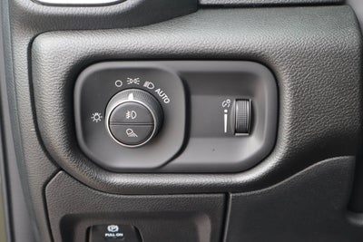 2027 RAM 1500 Express 4x4 Crew Cab 5'7 Box