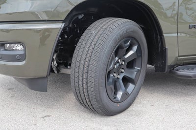 2027 RAM 1500 Express 4x4 Crew Cab 5'7 Box