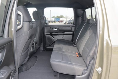 2027 RAM 1500 Express 4x4 Crew Cab 5'7 Box