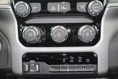 2027 RAM 1500 Express 4x4 Crew Cab 5'7 Box